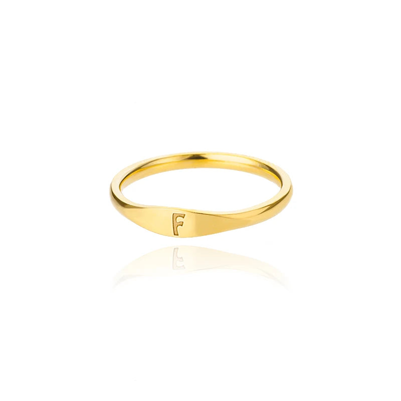 Bague Initiale Lettre Acier Doré | MDN Store