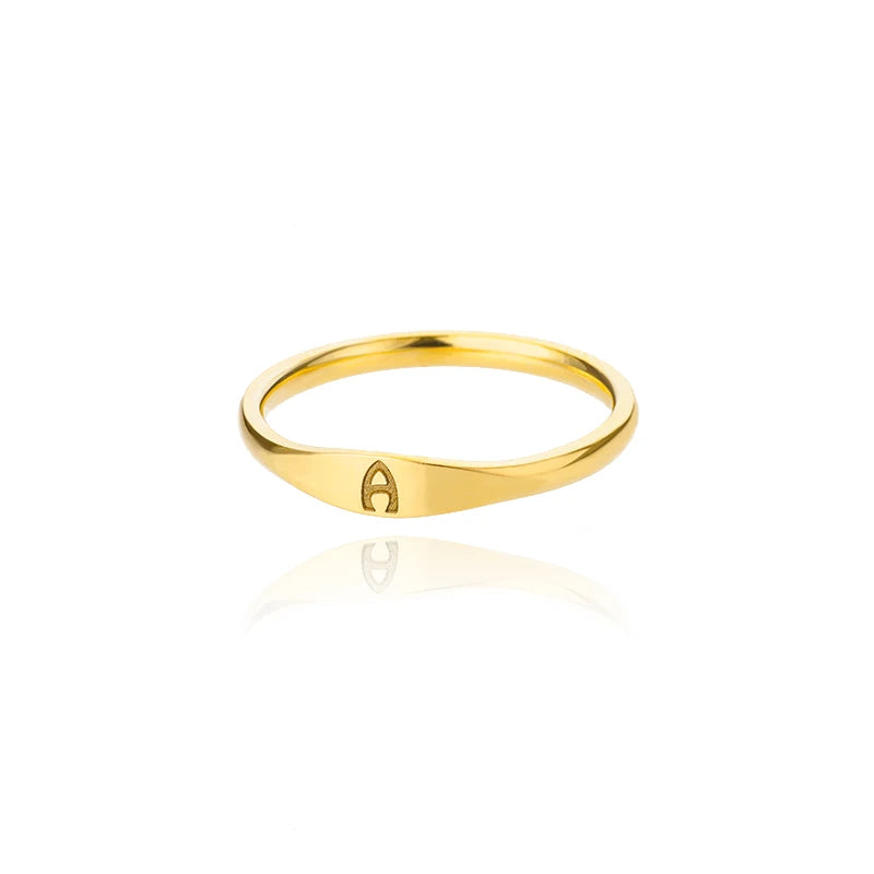 Bague Initiale Lettre Acier Doré | MDN Store