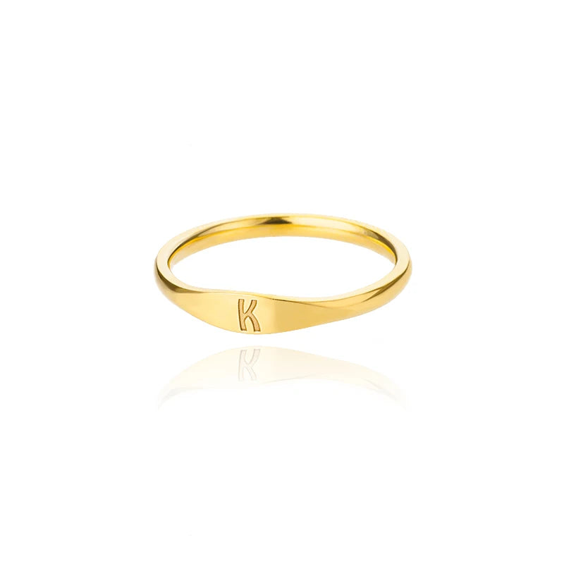 Bague Initiale Lettre Acier Doré | MDN Store