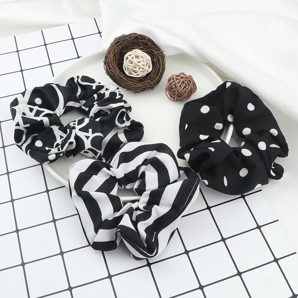 Lot de 3-5 Chouchous Satin Noir et Blanc - Élastiques Cheveux Élégants | MDN Store