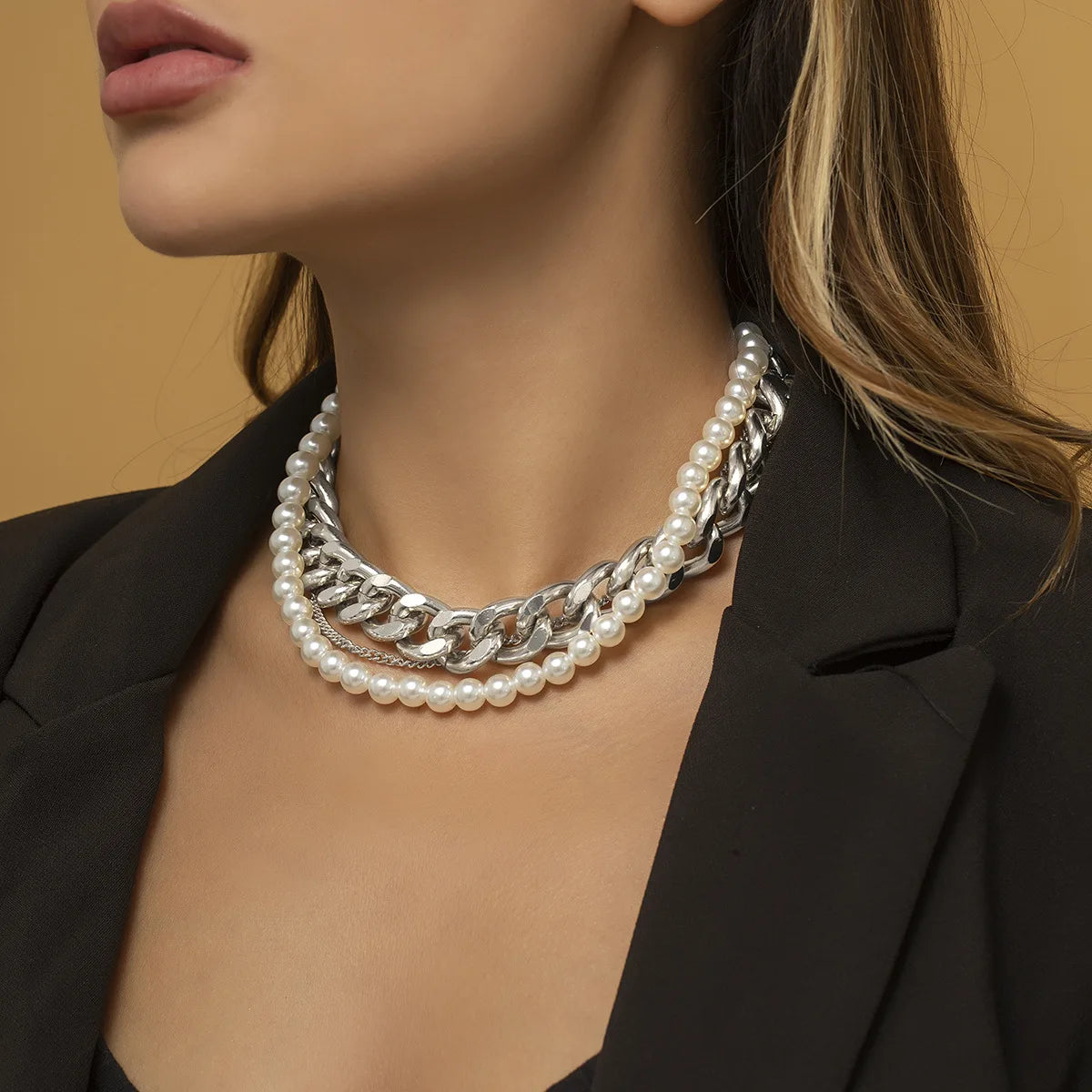 Collier Perles Torsadé Chaîne Dorée Vintage | MDN Store