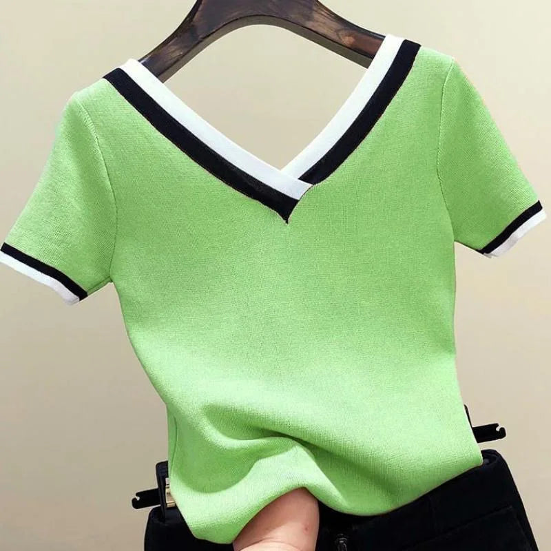 T-Chemise Col V Rayé Femme | MDN Store