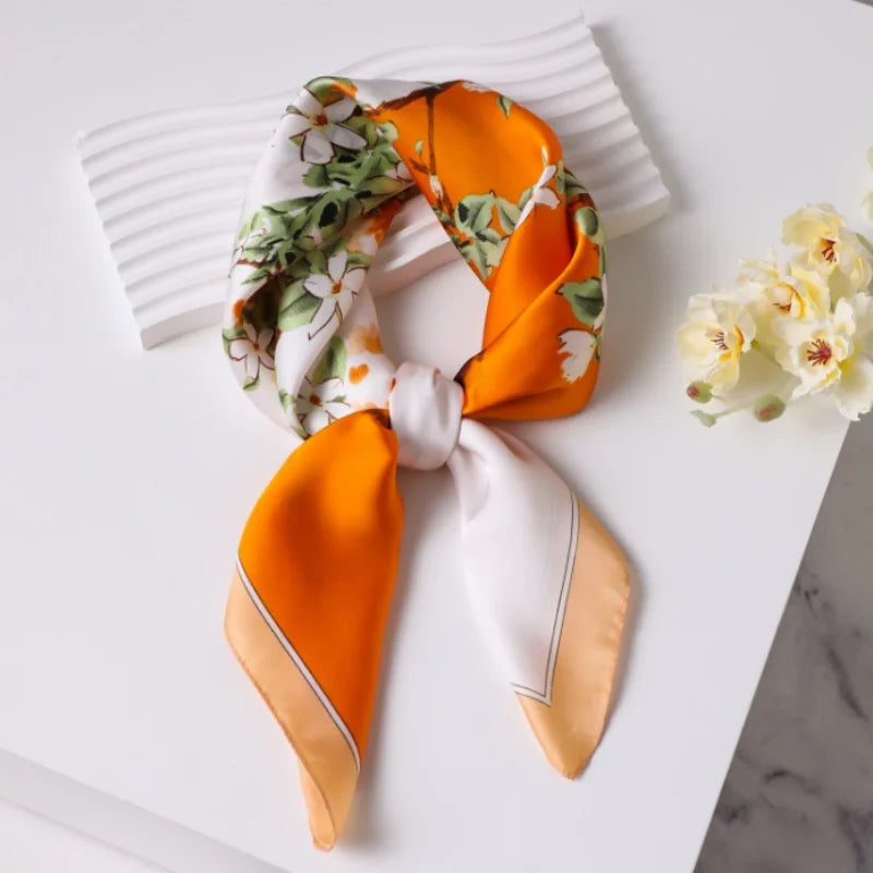 Foulard Soie Carré Bleu Femme Élégant | MDN Store