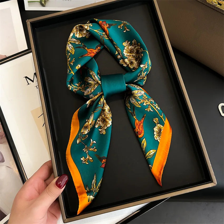 Foulard Carré Soie Pois 70x70cm Femme | MDN Store