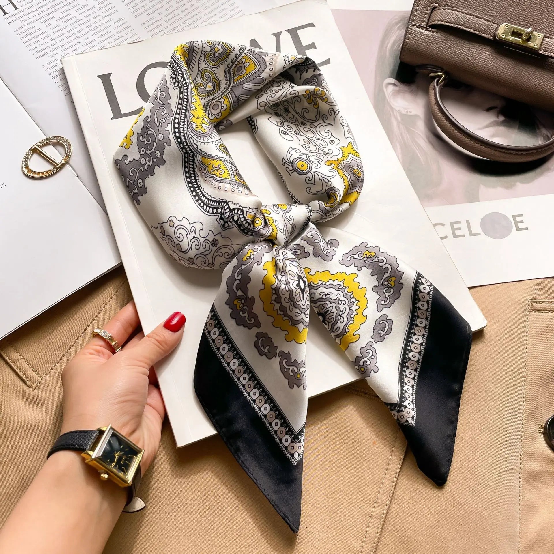 Foulard Carré Soie Satin Floral 70x70cm Femme | MDN Store
