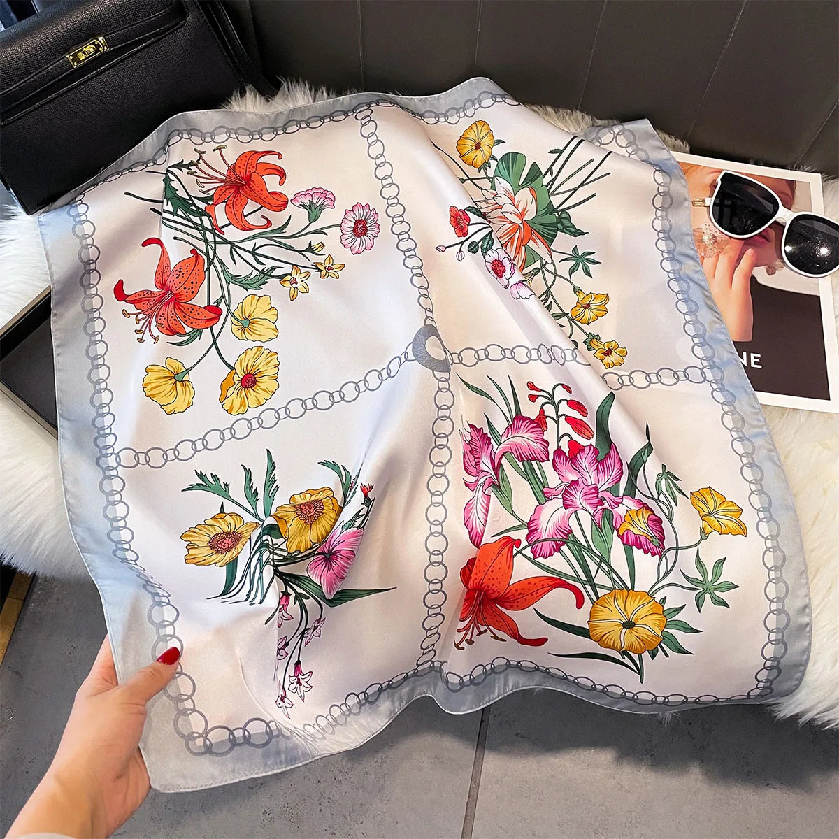 Foulard Carré Soie Floral Rose Femme 70cm | MDN Store