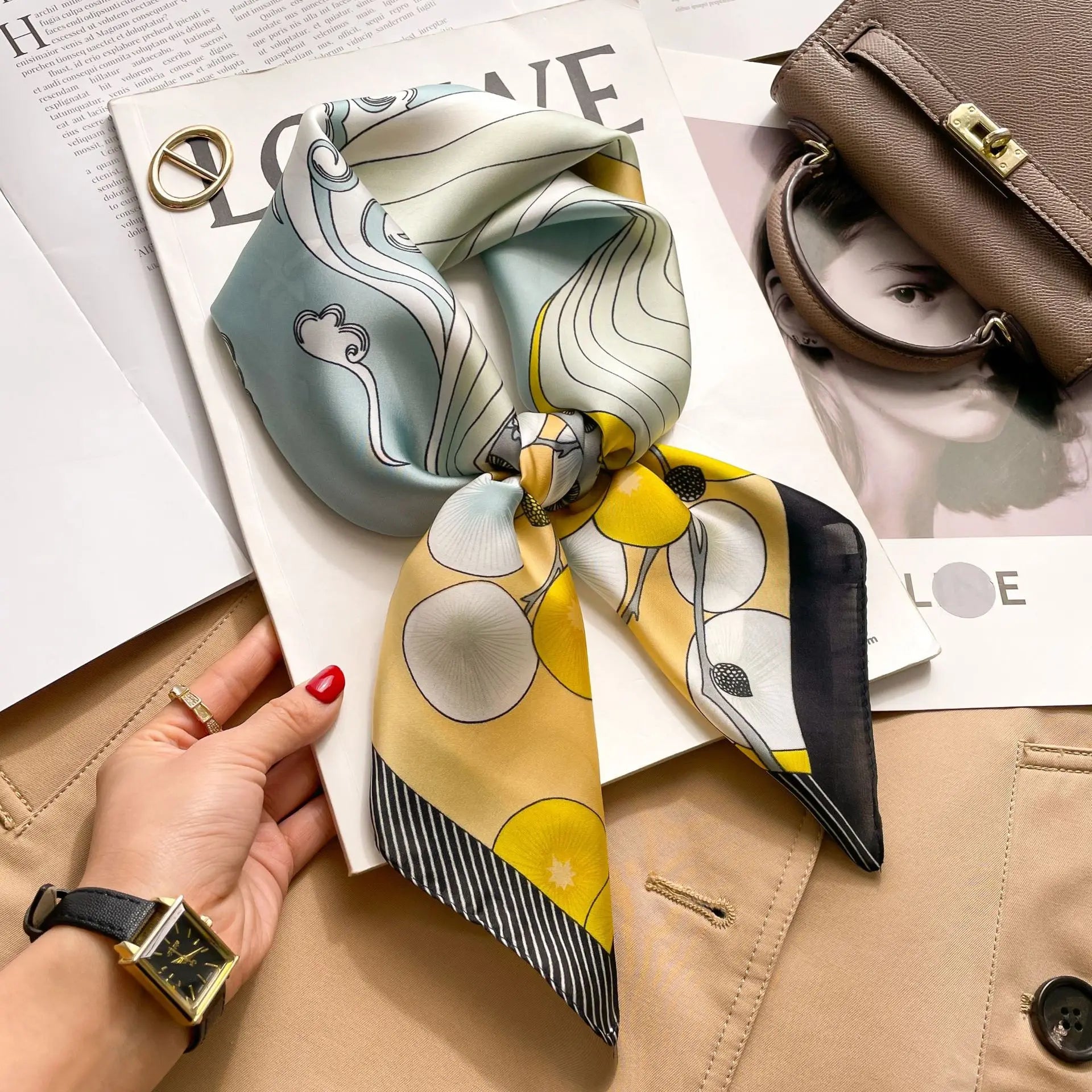 Foulard Carré Soie Satin Floral 70x70cm Femme | MDN Store
