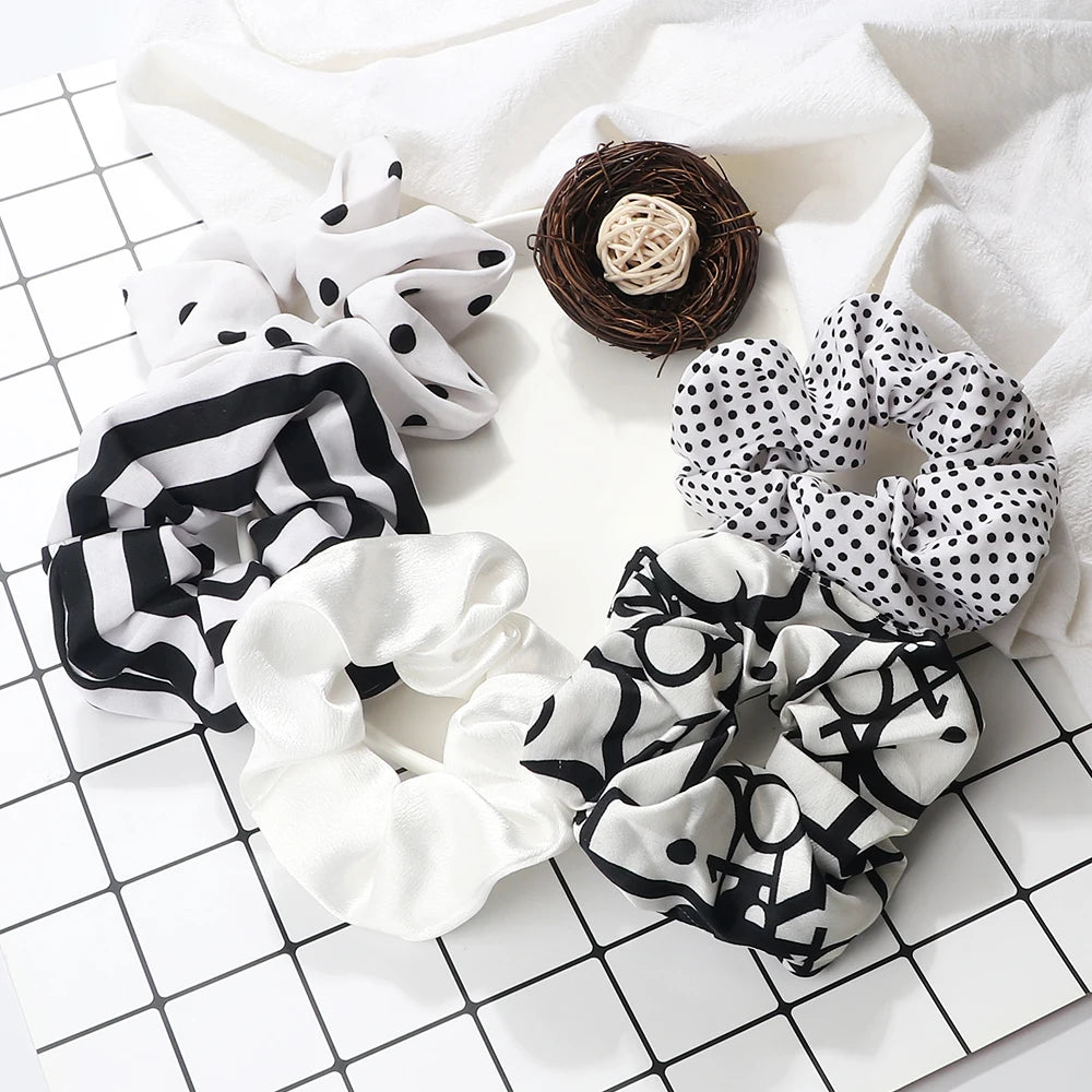 Lot de 3-5 Chouchous Satin Noir et Blanc - Élastiques Cheveux Élégants | MDN Store
