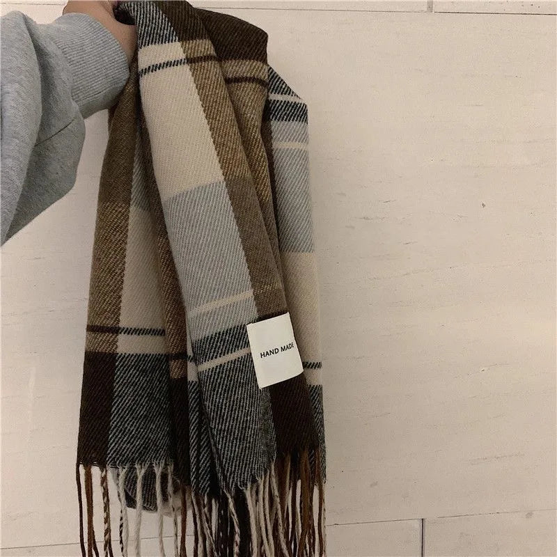 Écharpe à carreaux et franges en polyester | MDN Store 25