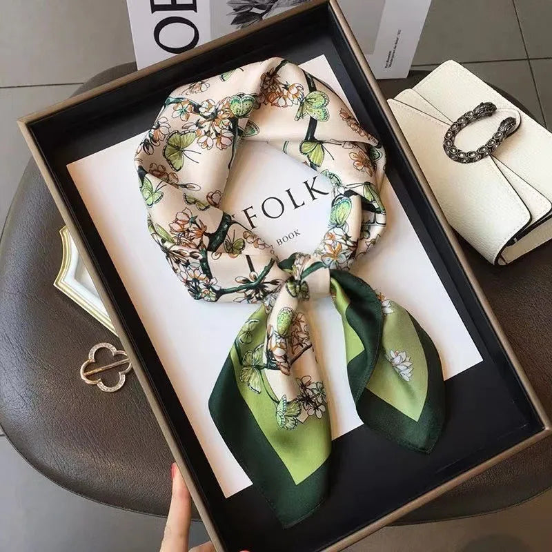 Foulard Carré Soie Floral Papillon Vert 70cm Femme | MDN Store