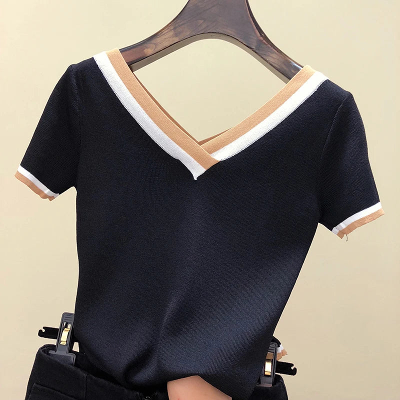 T-Chemise Col V Rayé Femme | MDN Store