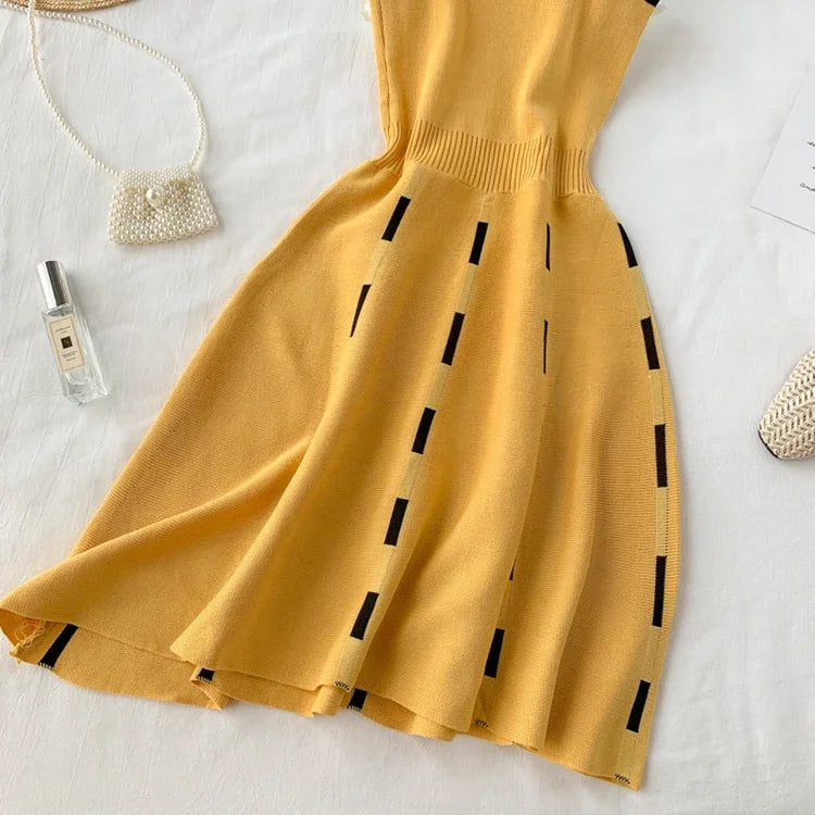 Robe Mini Tricot Col V Bretelles Spaghetti Femme | MDN Store