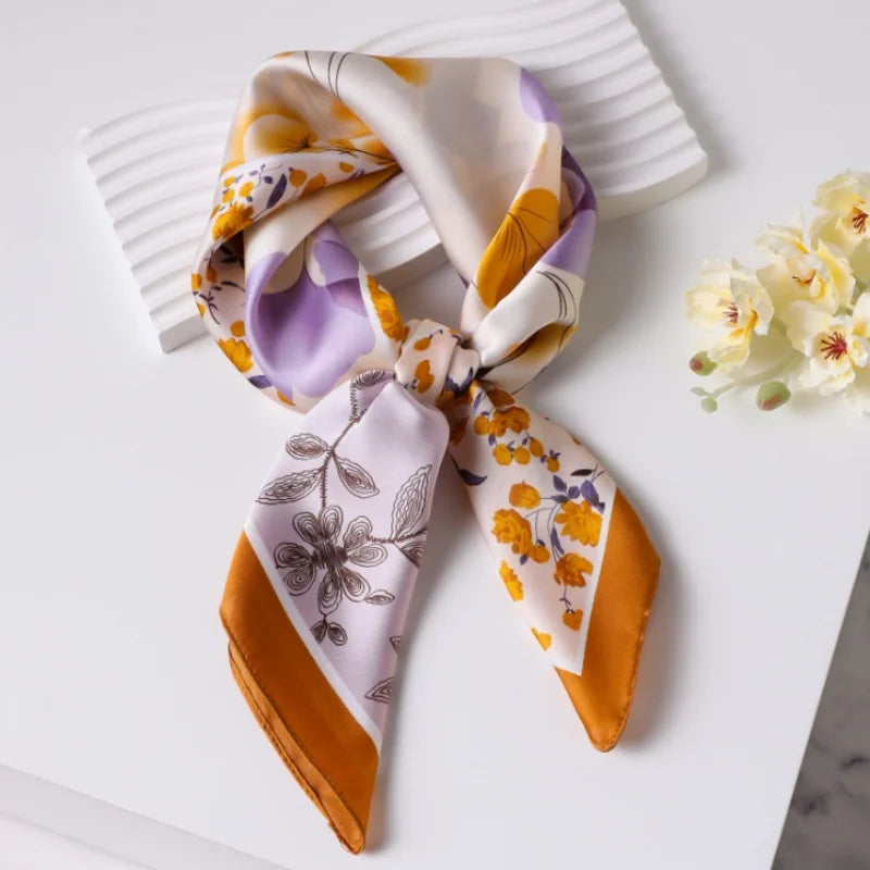 Foulard Soie Carré Bleu Femme Élégant | MDN Store