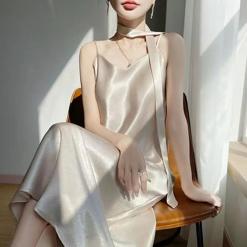 Robe Nuisette Satin Bretelles Ruban Midi 6 Coloris | MDN Store