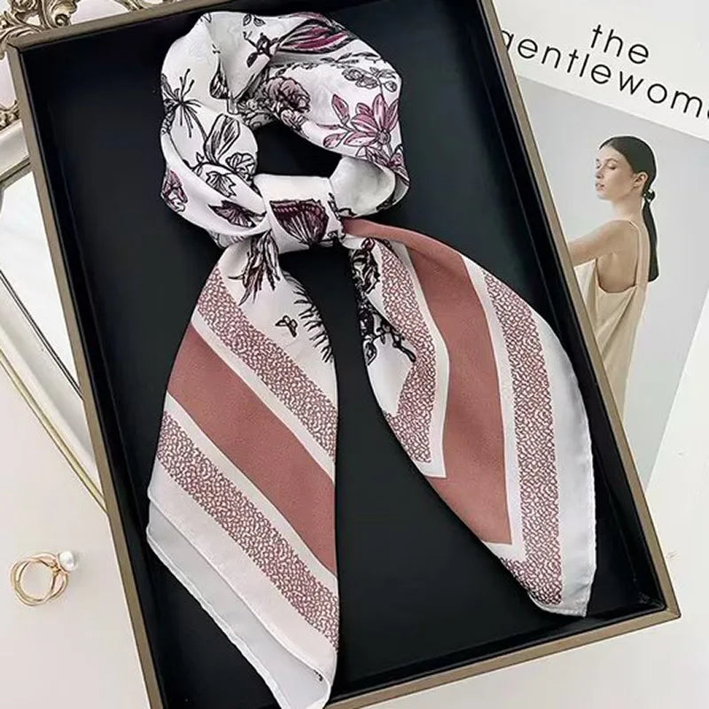 Foulard Carré Soie Géométrique Bleu Blanc 70cm Femme | MDN Store