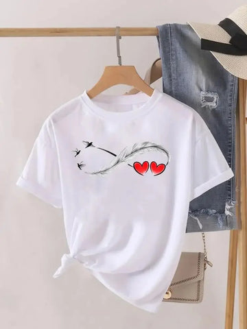 T-Shirt Graphique Coeur et Plume Femme Manches Courtes | MDN Store 25