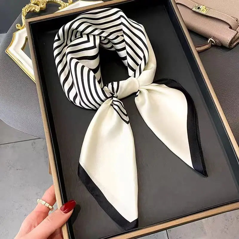 Foulard Carré Soie Mûrier 100% Rose 70x70cm Femme | MDN Store
