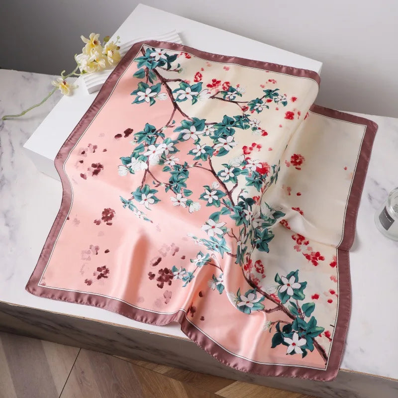Foulard Soie Carré Bleu Femme Élégant | MDN Store