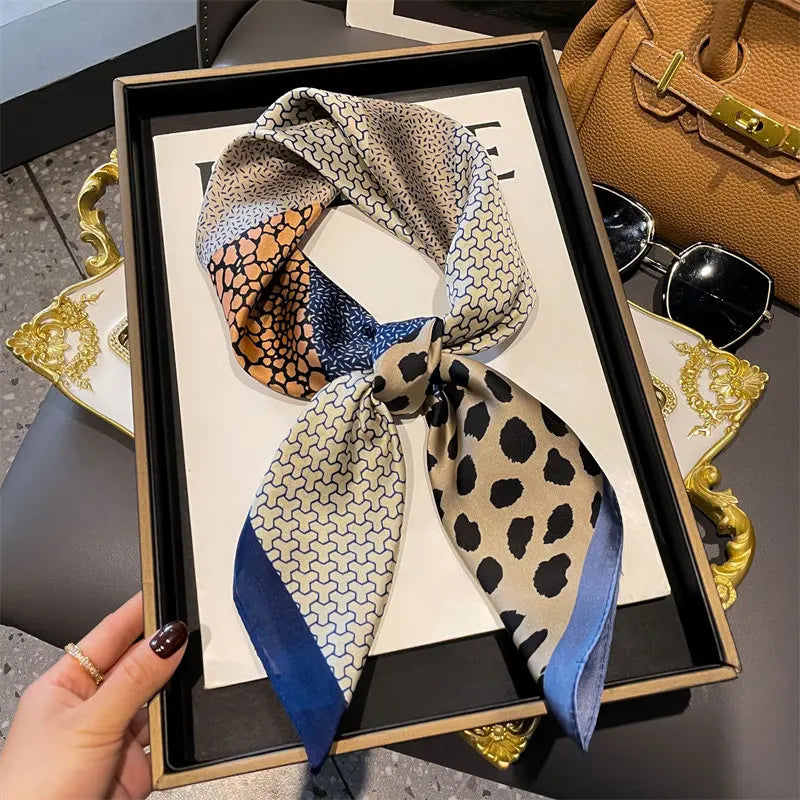 Foulard Carré Soie Floral Femme 70x70cm | MDN Store