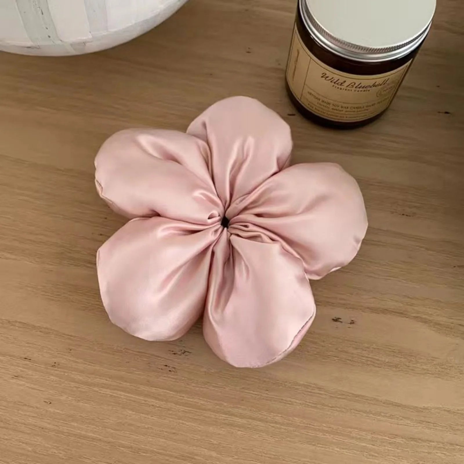 Chouchou Satin Grande Fleur Élégant pour Chignon Femme - Plusieurs Couleurs | MDN Store