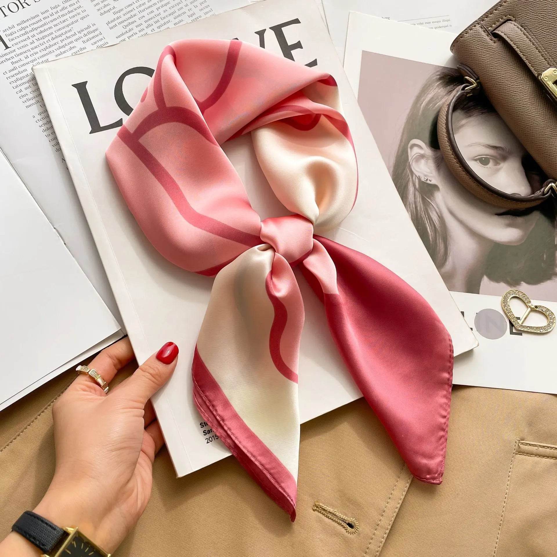 Foulard Carré Soie Satin Floral 70x70cm Femme | MDN Store