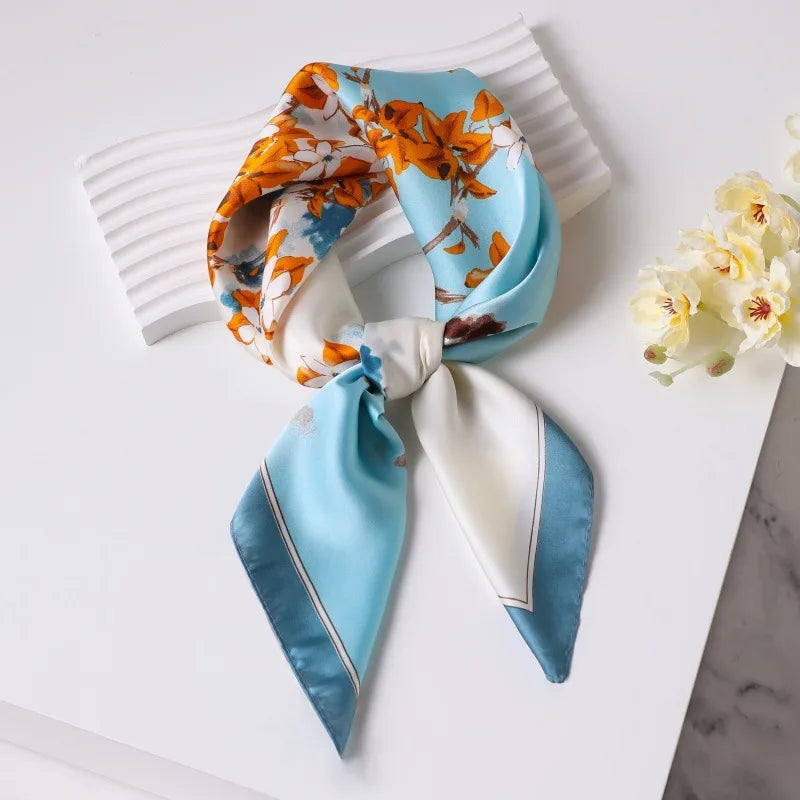Foulard Soie Carré Bleu Femme Élégant | MDN Store