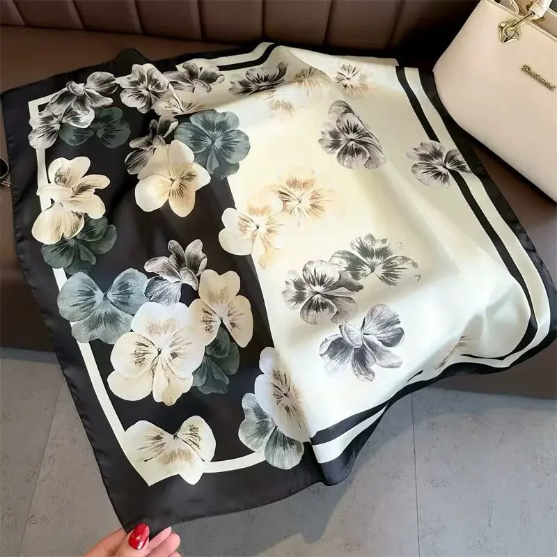 Foulard Carré Soie Géométrique Bleu Blanc 70cm Femme | MDN Store