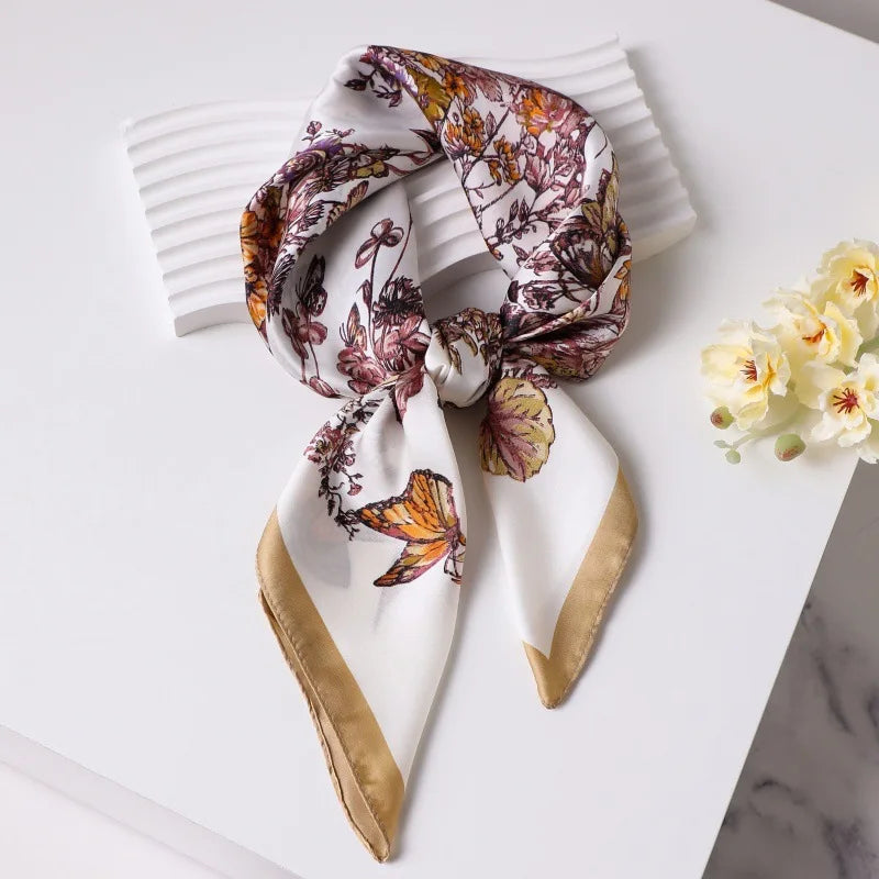 Foulard Soie Carré Bleu Femme Élégant | MDN Store
