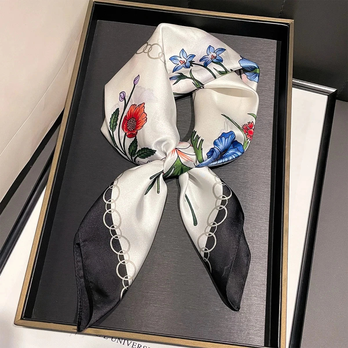 Foulard Carré Soie Floral Rose Femme 70cm | MDN Store