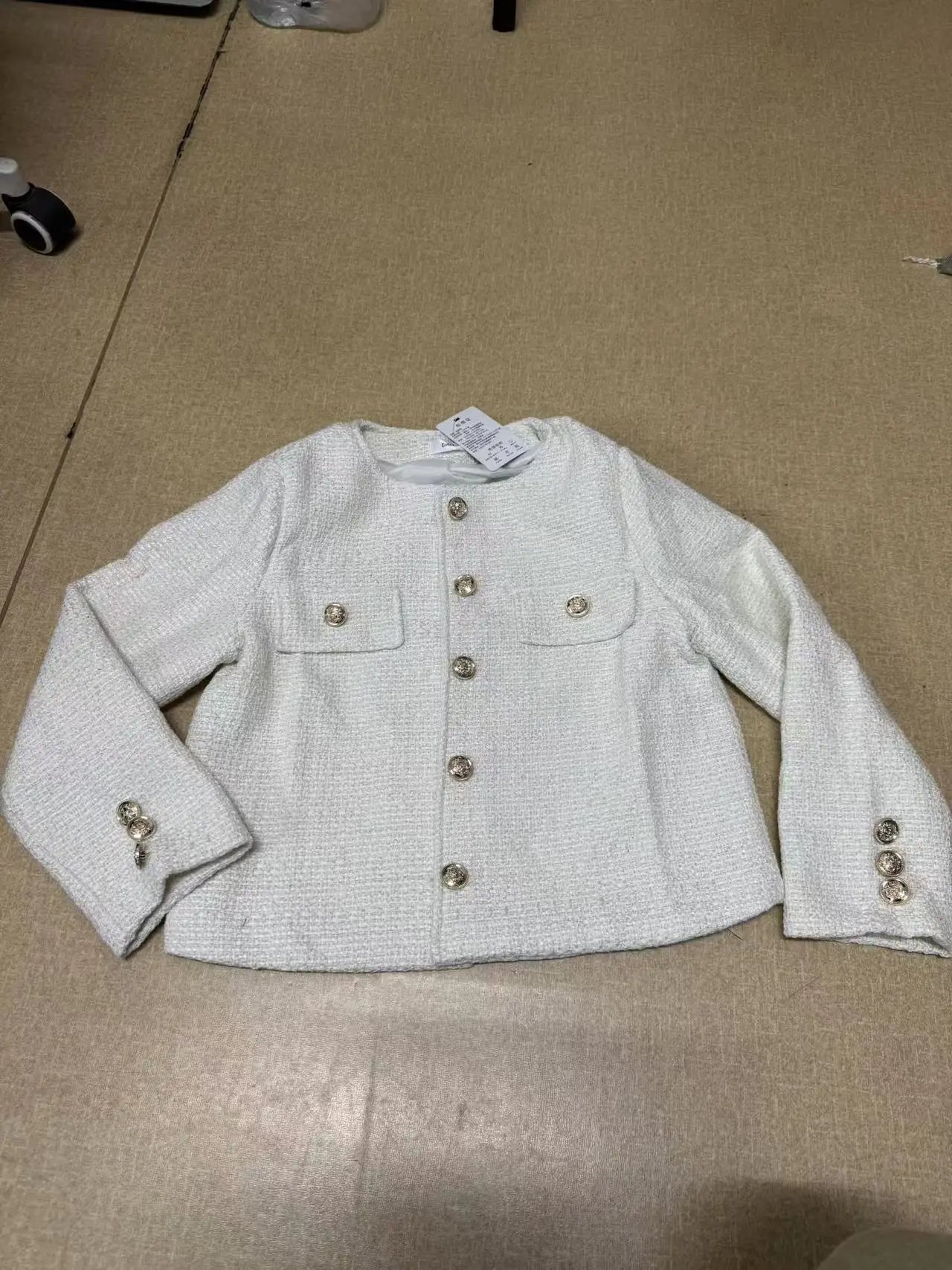 Veste Tweed Courte Boutons Dorés | MDN