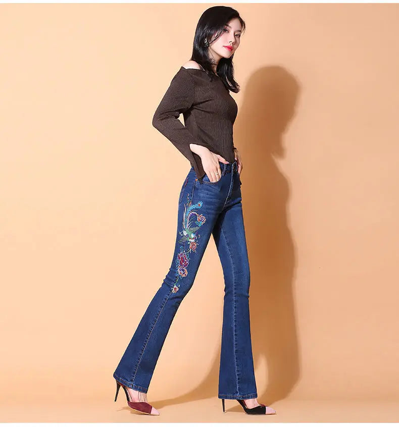 Jean Flare Femme Broderie Ethnique Bleu | MDN Store