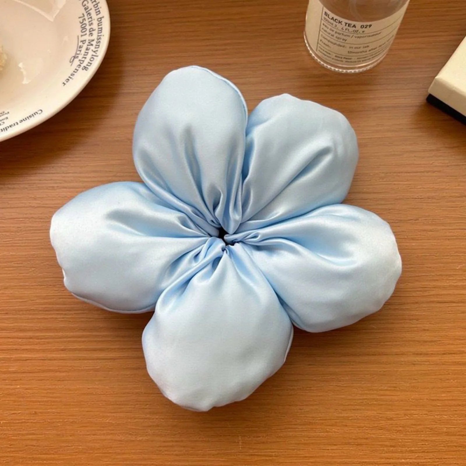 Chouchou Satin Grande Fleur Élégant pour Chignon Femme - Plusieurs Couleurs | MDN Store