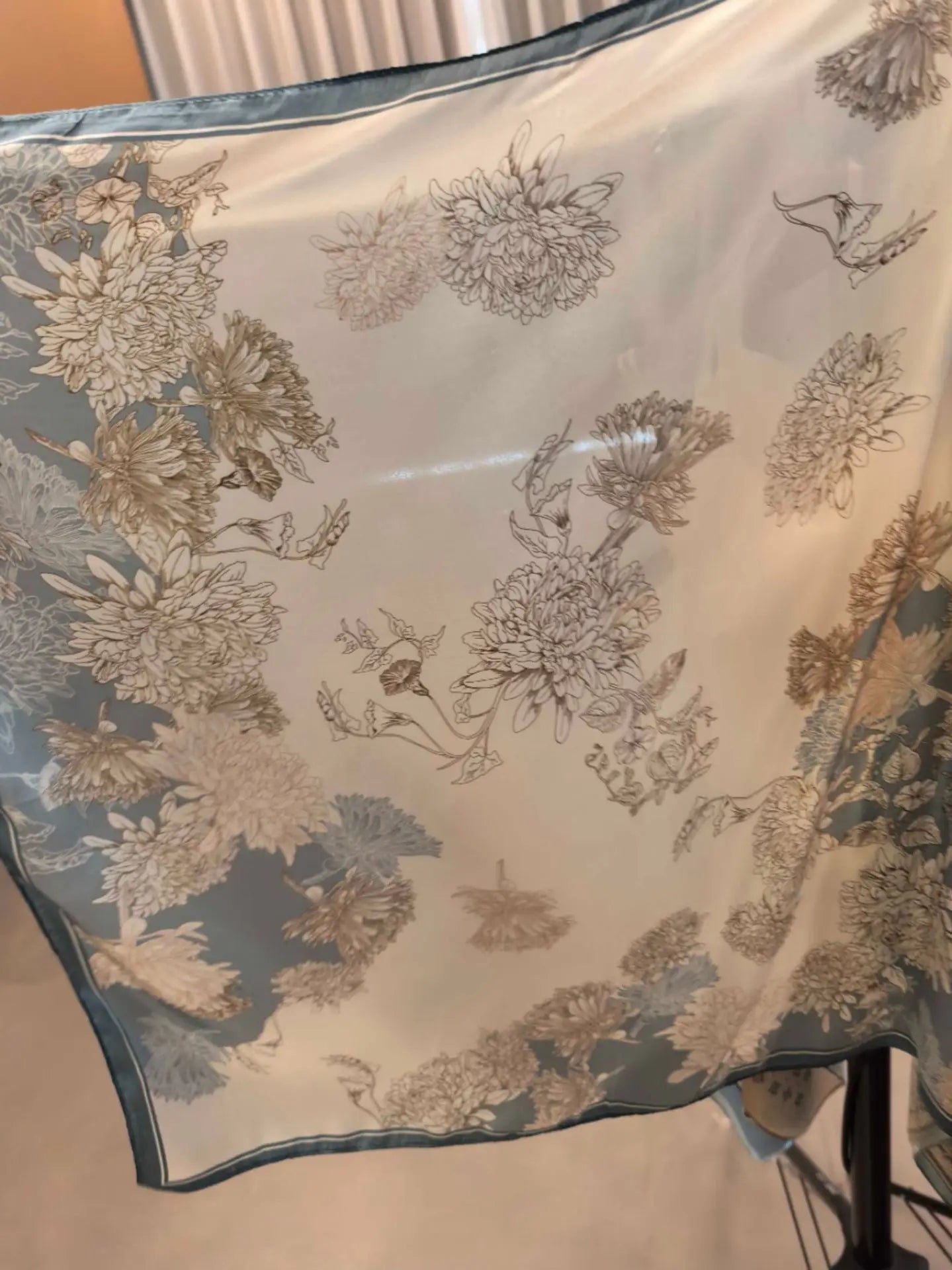 Foulard Carré Soie Mûrier 100% Rose 70x70cm Femme | MDN Store