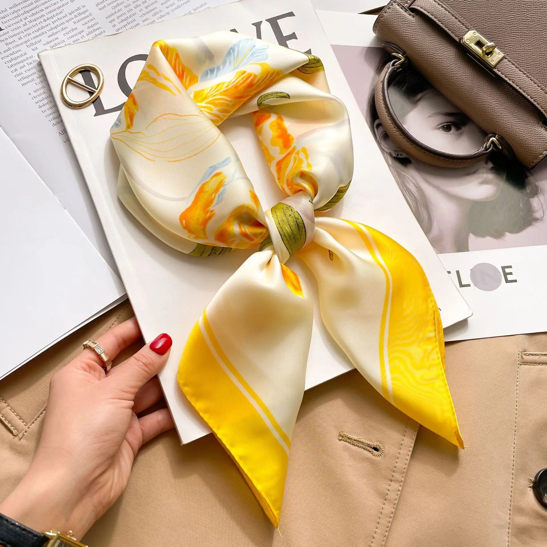 Foulard Carré Soie Satin Floral 70x70cm Femme | MDN Store