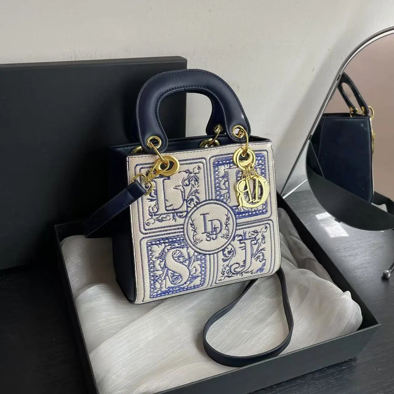 Sac Broderie Royale Poignée Crossbody | MDN Store