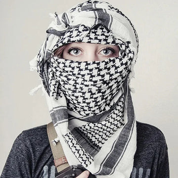 Grand foulard carré imprimé en polyester | MDN Store 25