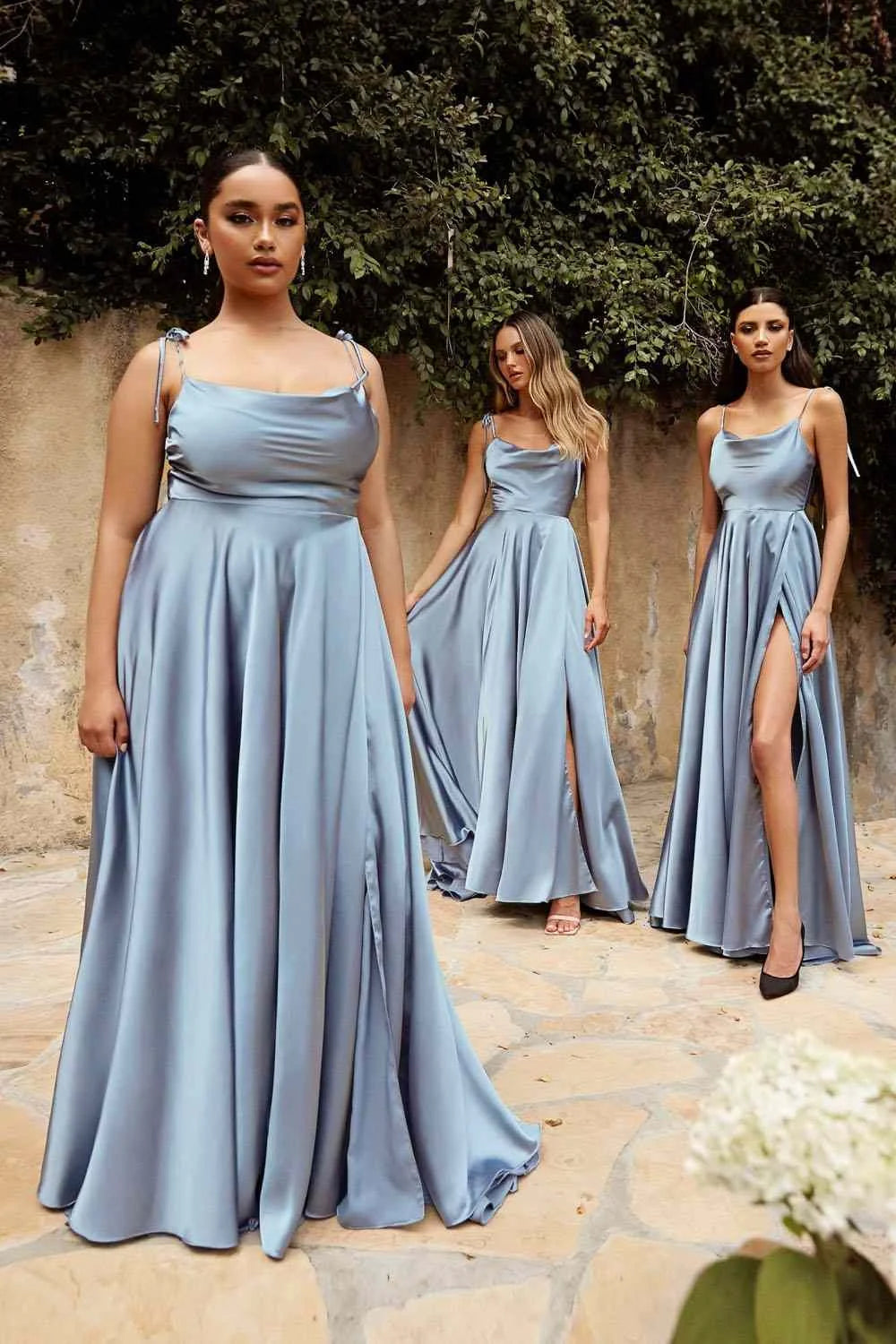 Robe Longue Satinee Col Benitier Bretelles Nouees Fente Haute | MDN Store