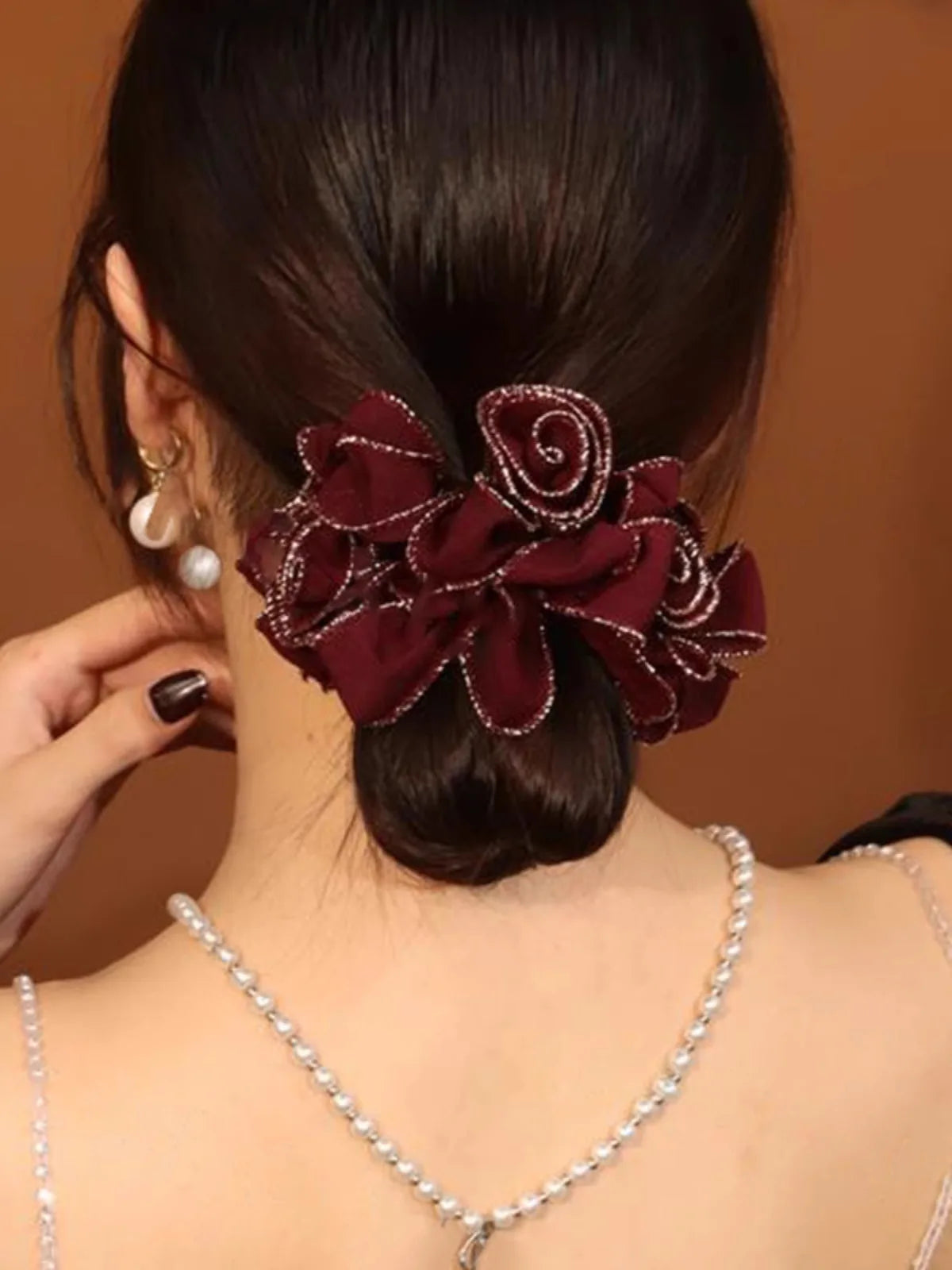 Chouchou Fleur 5 Pétales Perle Double Couche - Élastique Français - photo 7 | MDN Store