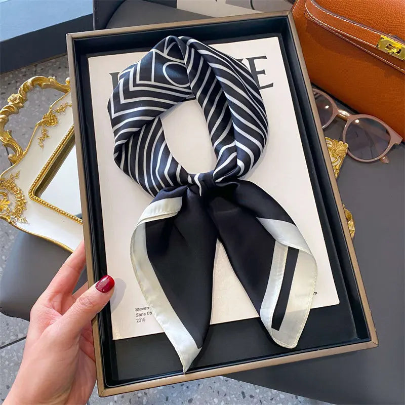 Foulard Carré Soie Floral Femme 70x70cm | MDN Store
