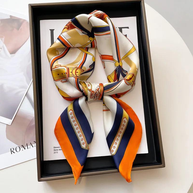 Foulard Carré Soie Satin Carrosse 70x70cm Femme | MDN Store