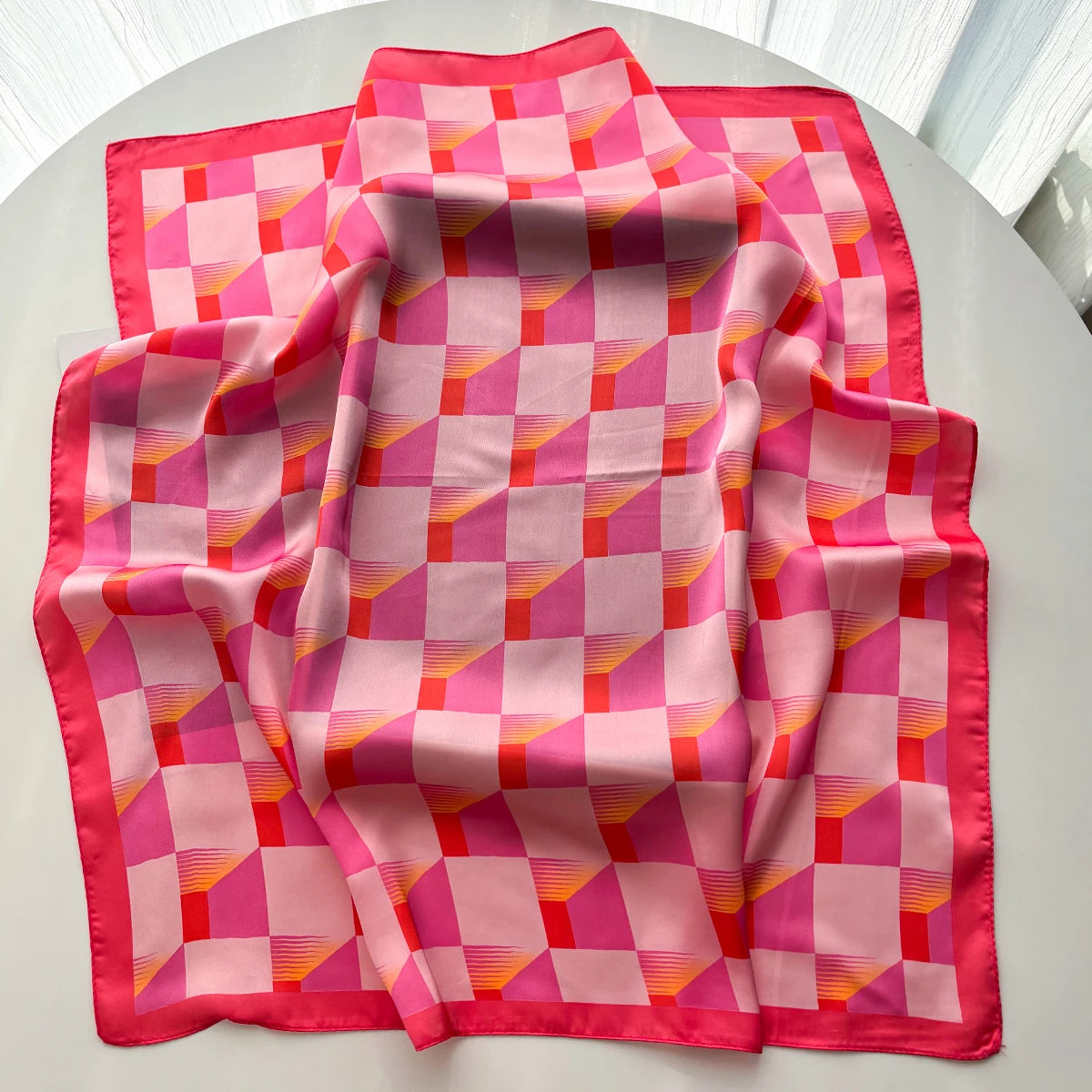 Foulard Carré Soie Carreaux Rose Femme | MDN Store