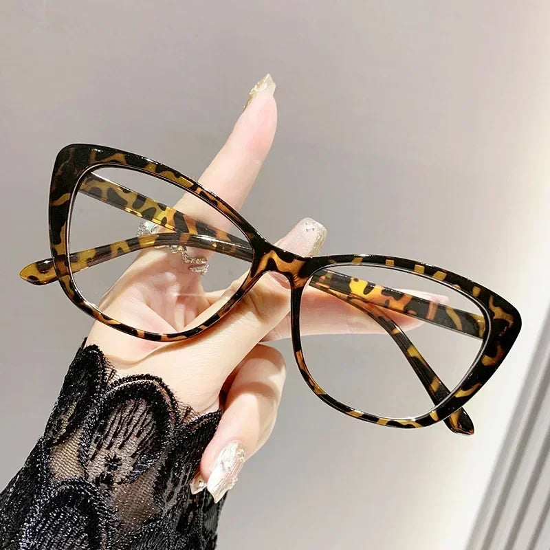 lunettes-de-lecture-retro-a-monture-papillon-verre - MDN Store 25