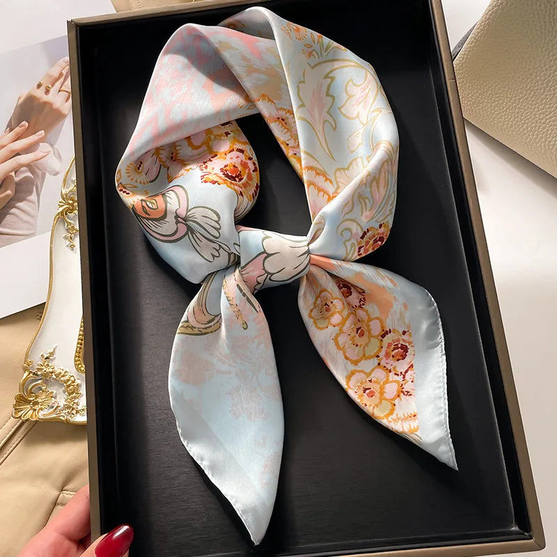 Foulard Carré Soie Imprimé Voyage 70x70cm Femme | MDN Store