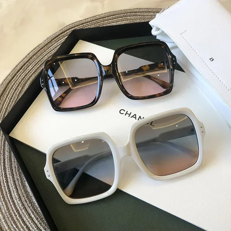 Lunettes Soleil Carré Ample Femme | MDN Store