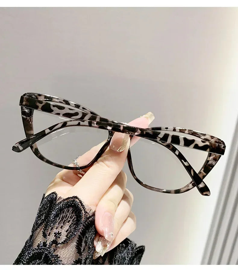 lunettes-de-lecture-retro-a-monture-papillon-verre - MDN Store 25