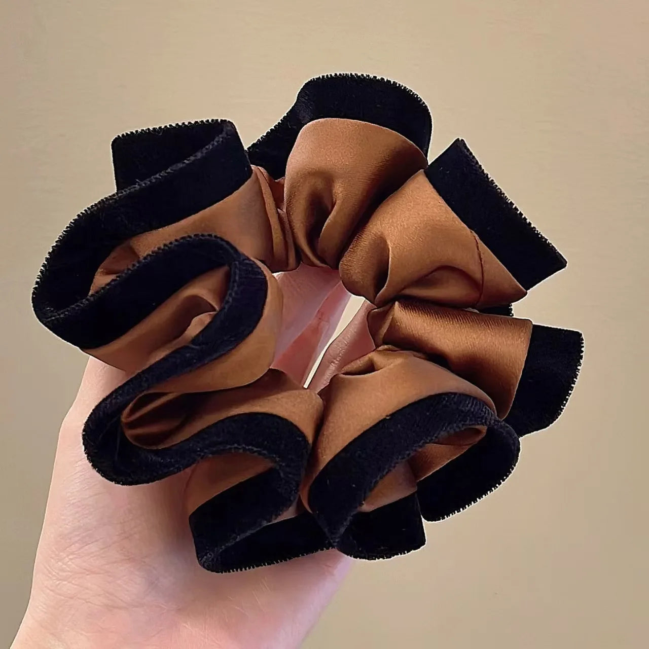 Chouchou Satin Velours Fleur | MDN Store
