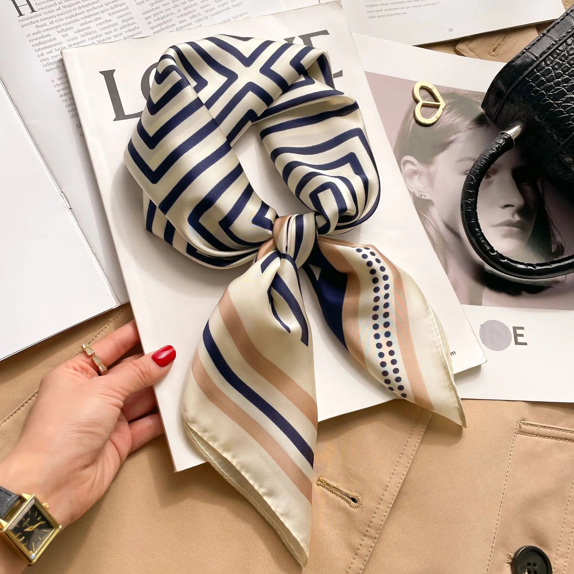 Foulard Carré Soie Satin Floral 70x70cm Femme | MDN Store