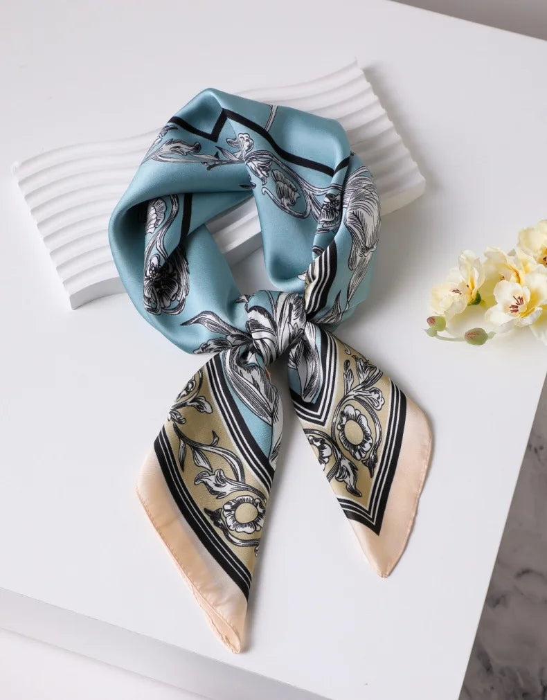Foulard Soie Carré Bleu Femme Élégant | MDN Store