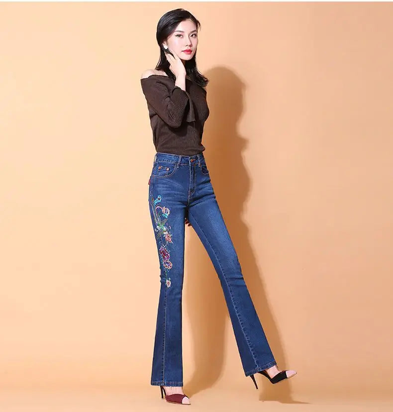 Jean Flare Femme Broderie Ethnique Bleu | MDN Store