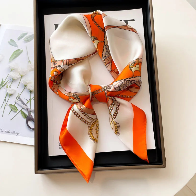 Foulard Carré Soie Satin Carrosse 70x70cm Femme | MDN Store